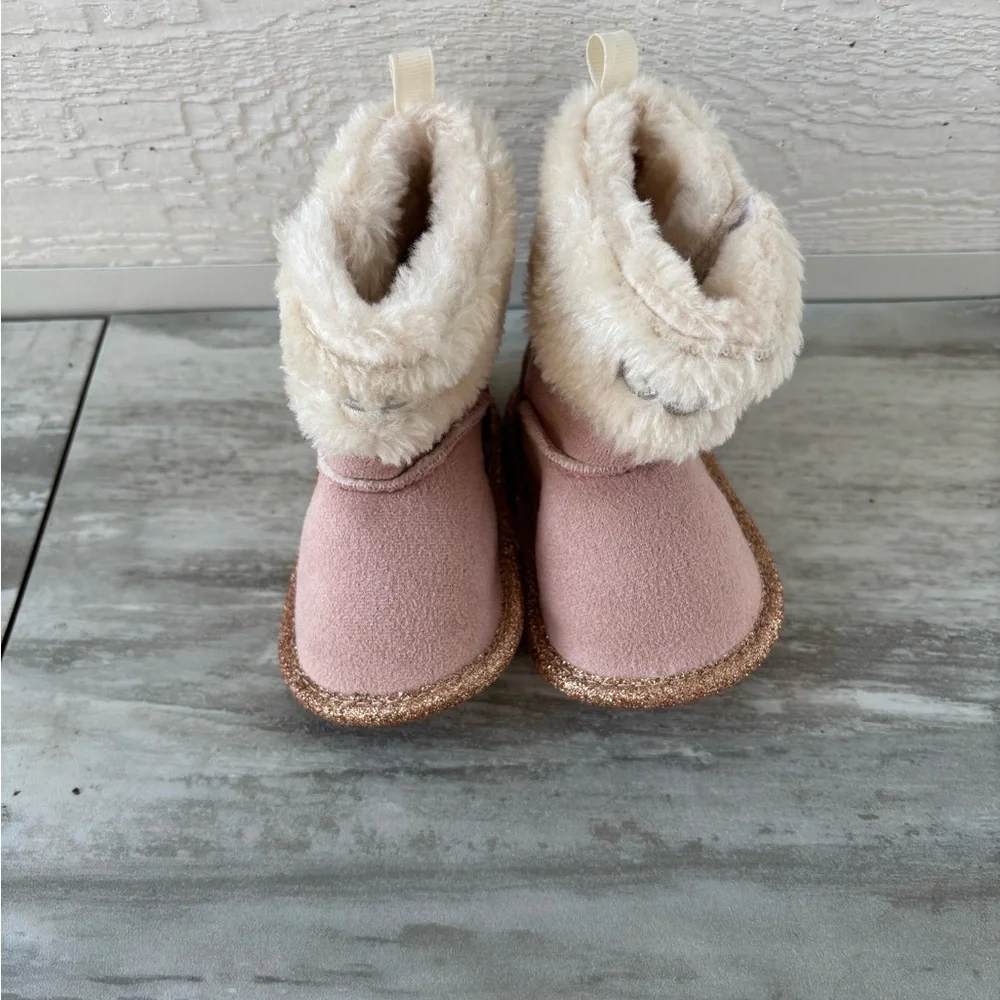 Bebe Baby Girl’s Size 3 Pink Boots Gold Glitter Faux Suede Fur Lined Babycore